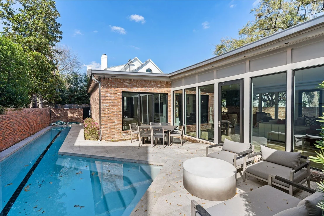 Photo of 2130 Stanmore