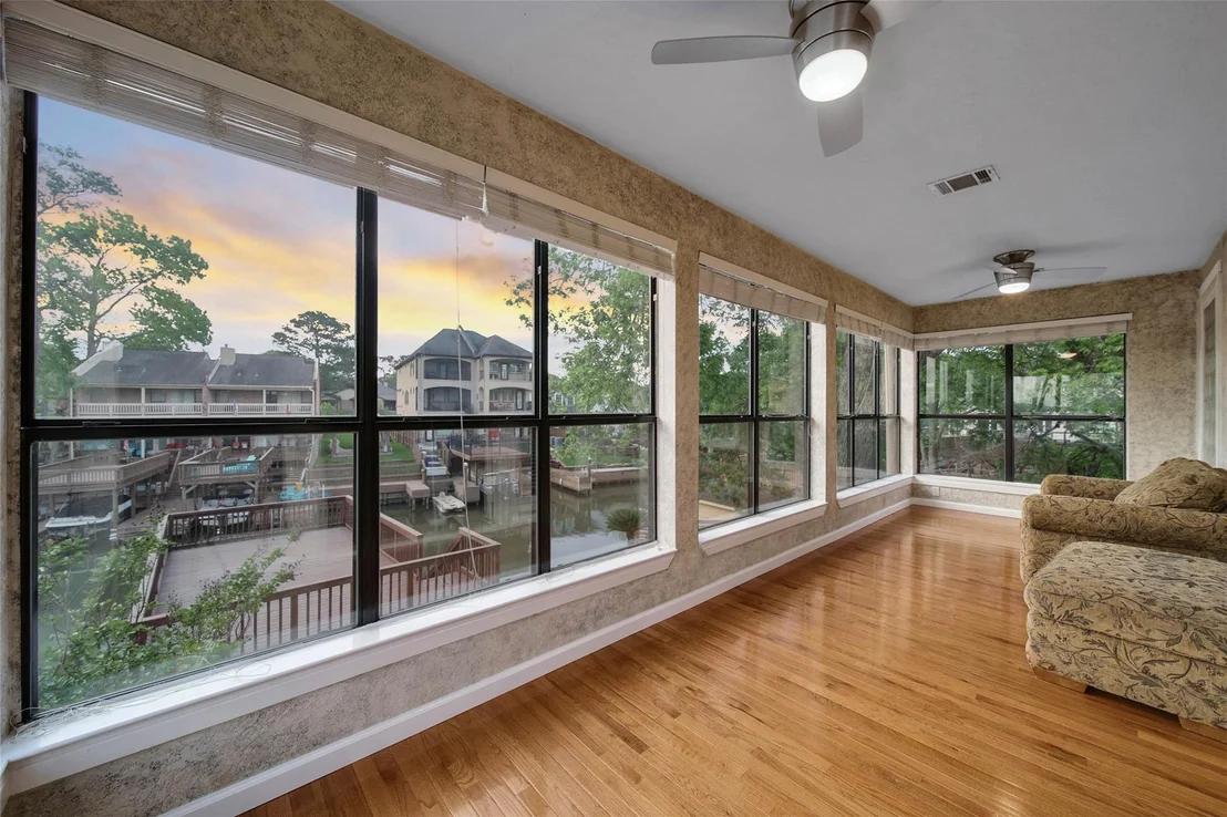 Photo of 734 Lake View Drive