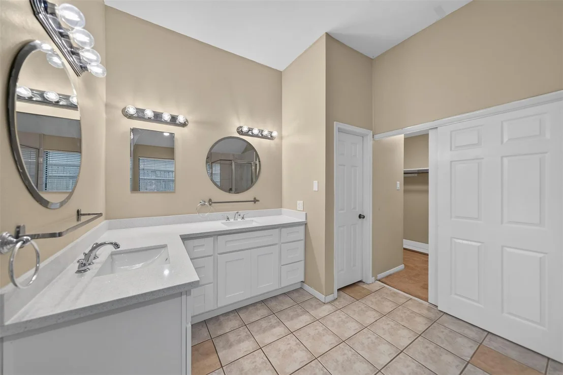 Photo of 22918 Glenover Drive