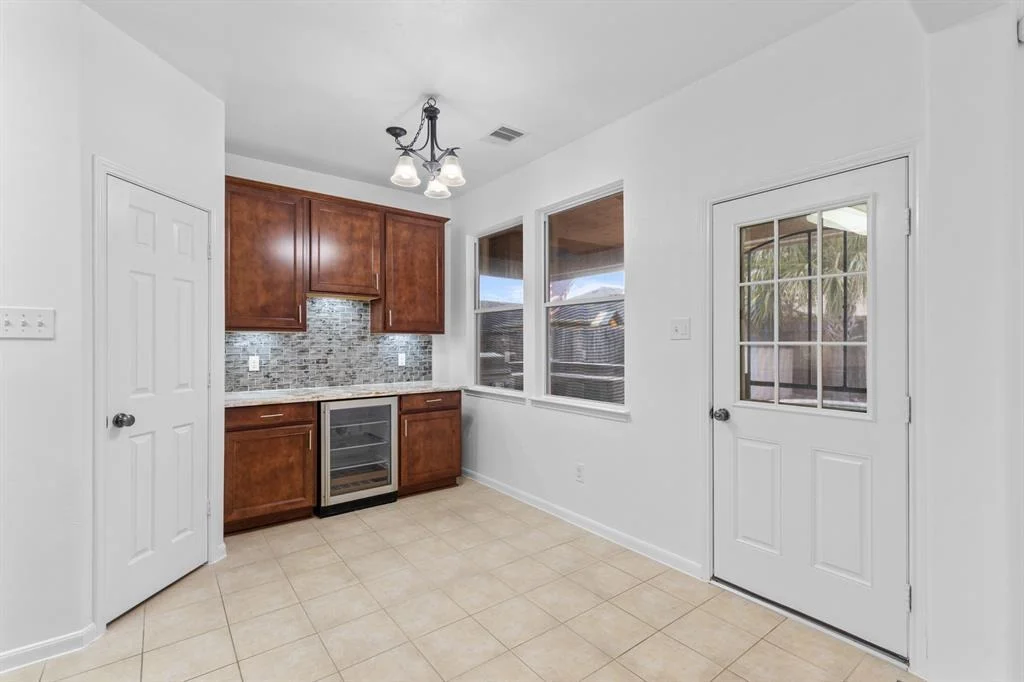 Photo of 1923 Vale Haven Drive