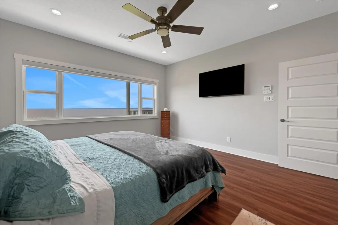 Photo of 230 Legacy Boulevard