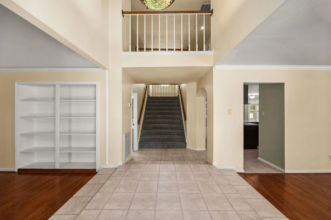 Photo of 12422 Millvan Drive