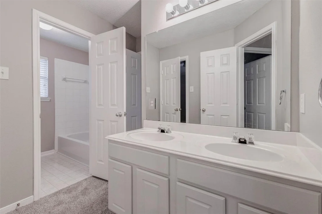 Photo of 8915 Path Green Drive