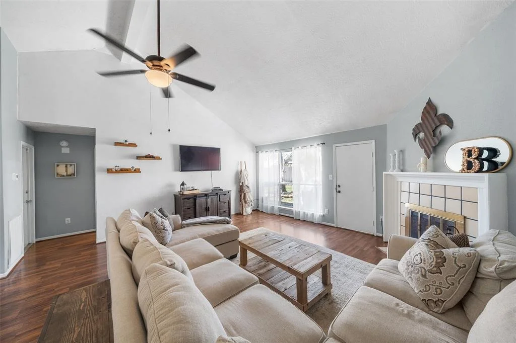 Photo of 5202 Rivertree Lane