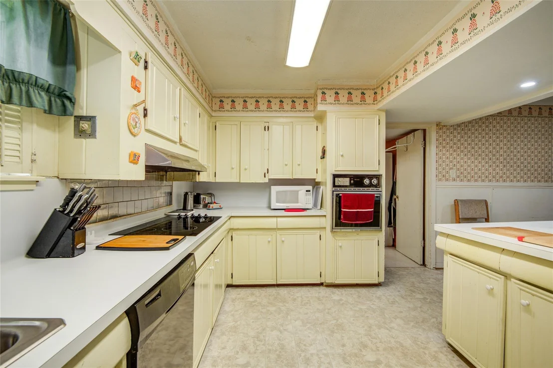 Photo of 1414 W 9th Street
