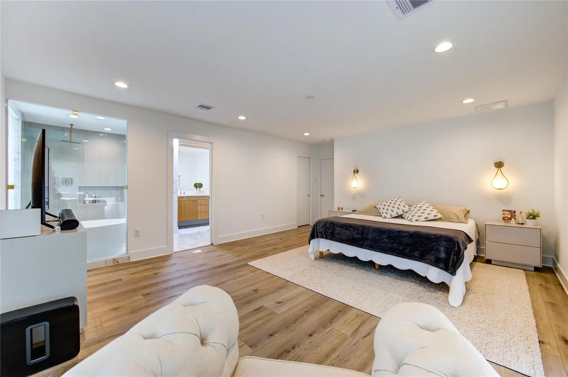 Photo of 303 Isolde Drive