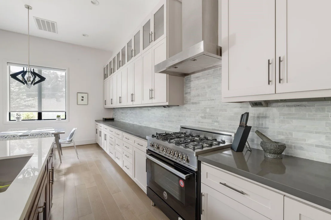 Photo of 5427 Maple Street
