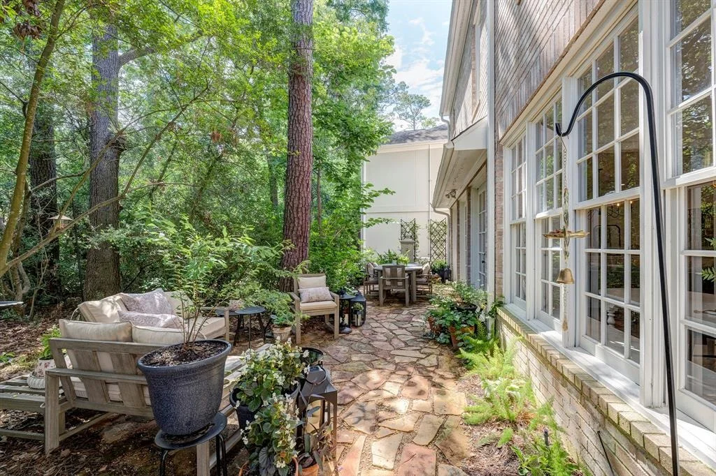 Photo of 30 Hudson Circle