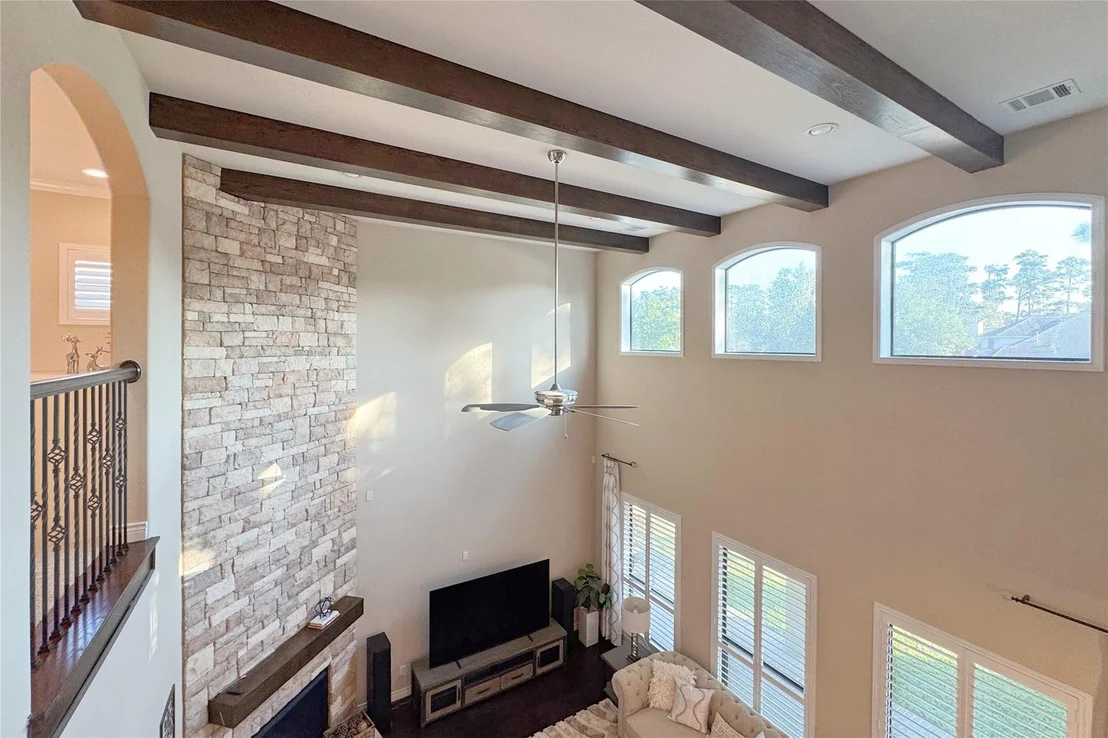 Photo of 121 Silverstone Lane