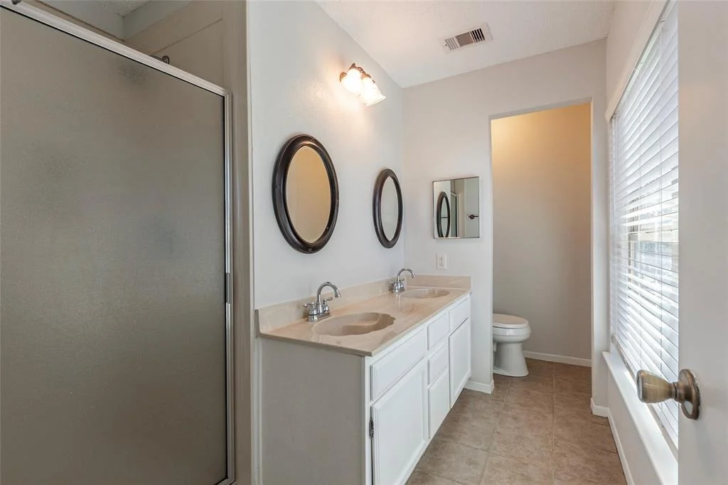 Photo of 2302 Parkview Drive