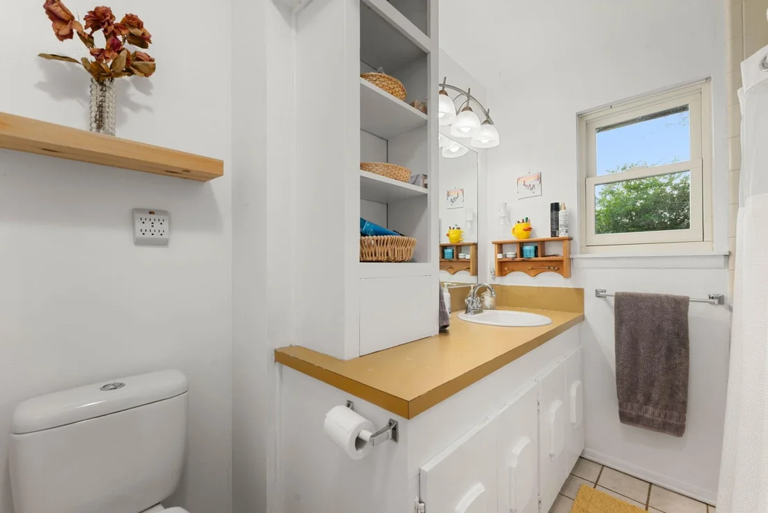 Photo of 301 Beverly Lane