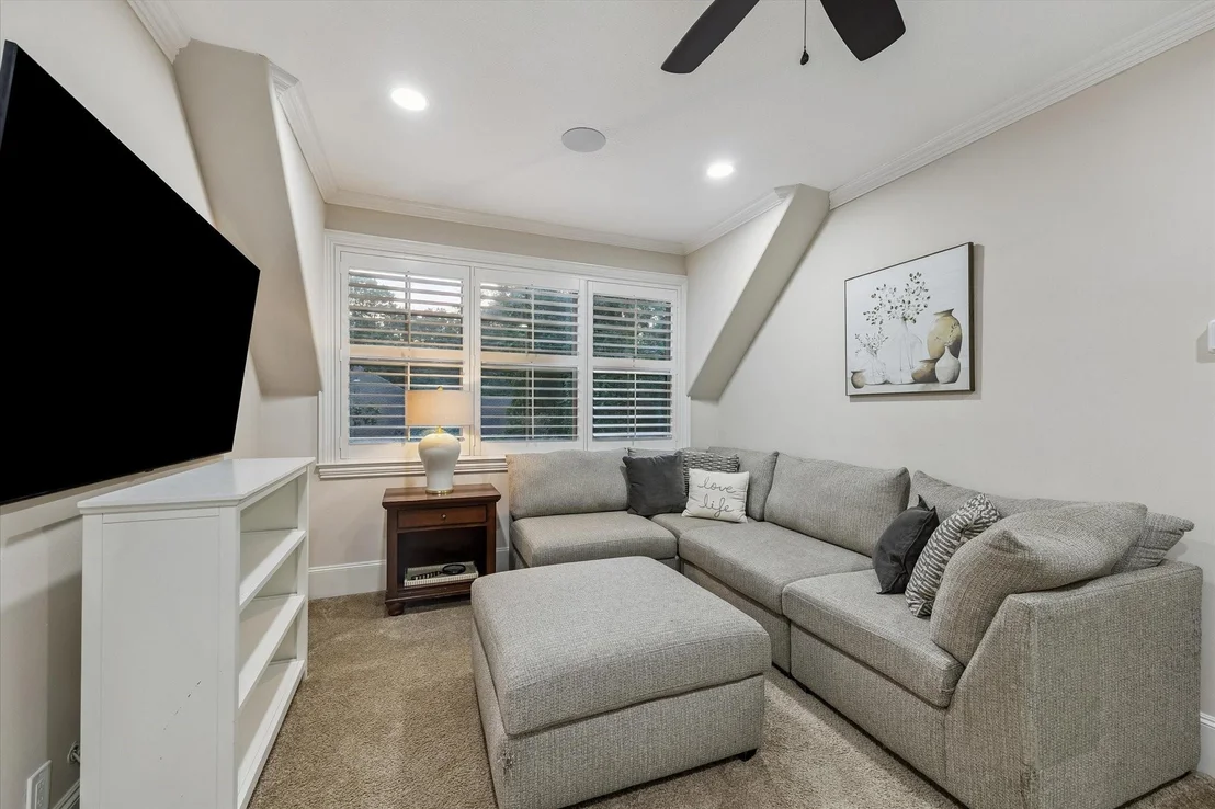 Photo of 10290 Paradise Valley Drive