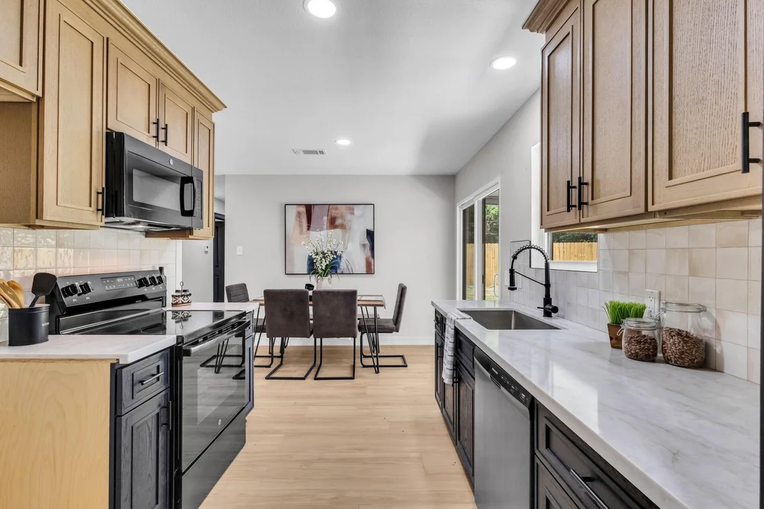 Photo of 170 Maple Street