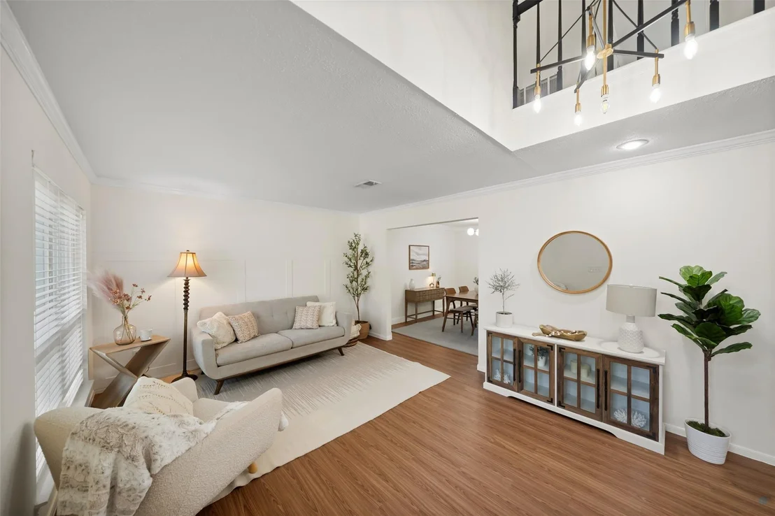 Photo of 3 E Stony Bridge Circle
