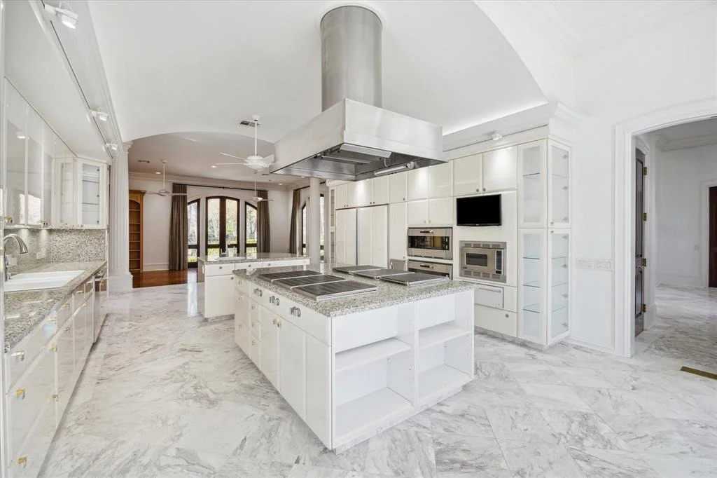 Photo of 324 Buckingham Drive