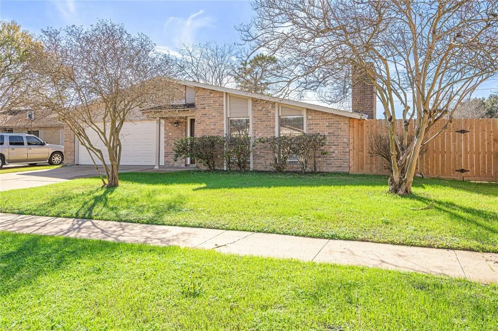 Photo of 16611 Great Glen Drive