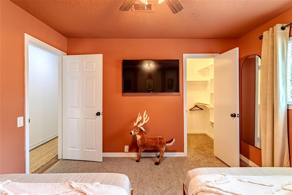 Photo of 129 Springs Edge Drive
