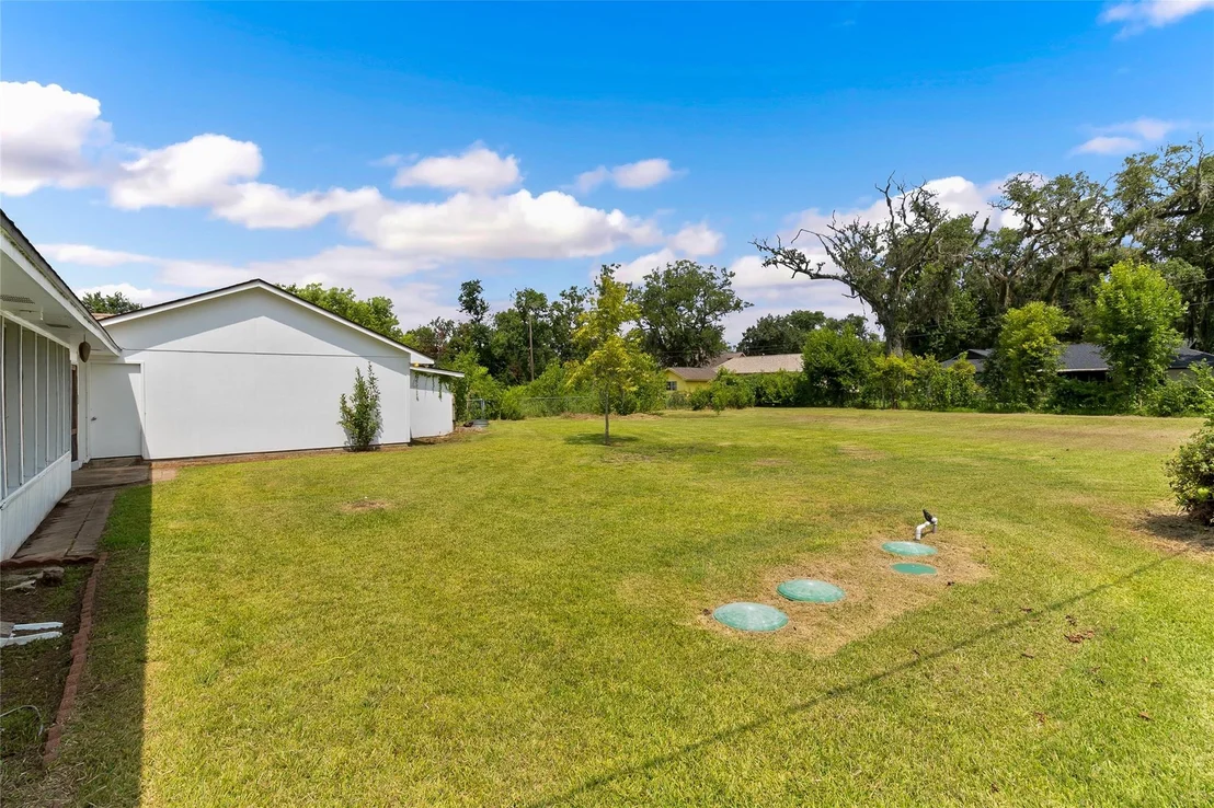 Photo of 1430 North Rd