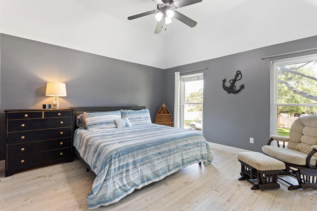 Photo of 402 Windsor Drive