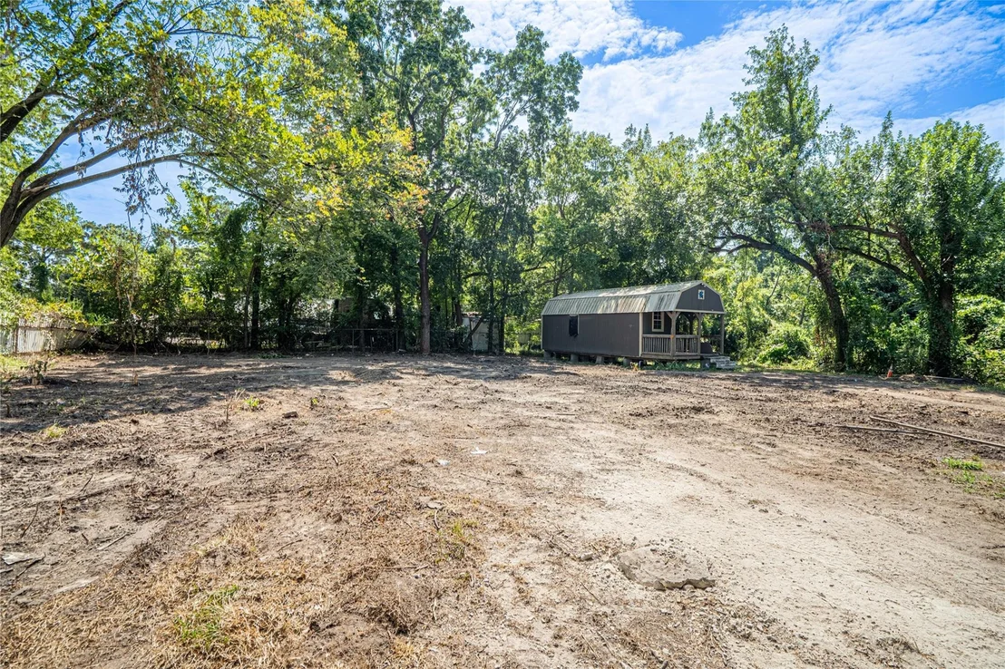 Photo of 4906 Edgewater Drive