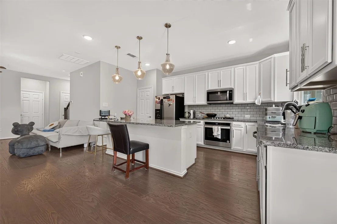 Photo of 8659 Cedardale Park Drive