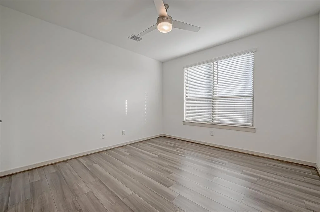 Photo of 28322 Hannahs Harbor Lane