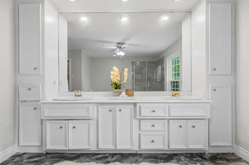 Photo of 5923 Silent Oaks Drive
