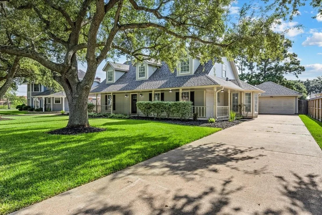 Photo of 2318 Killarney Lane
