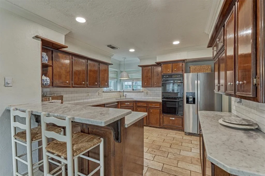 Photo of 6215 Glenhill Drive
