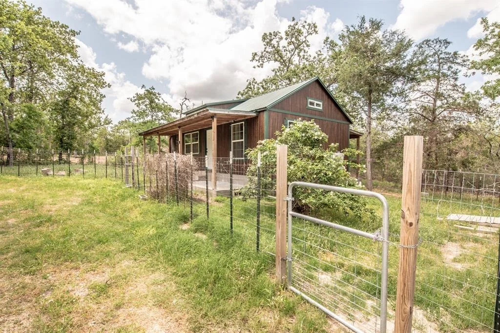 Photo of 401 Berry Lane