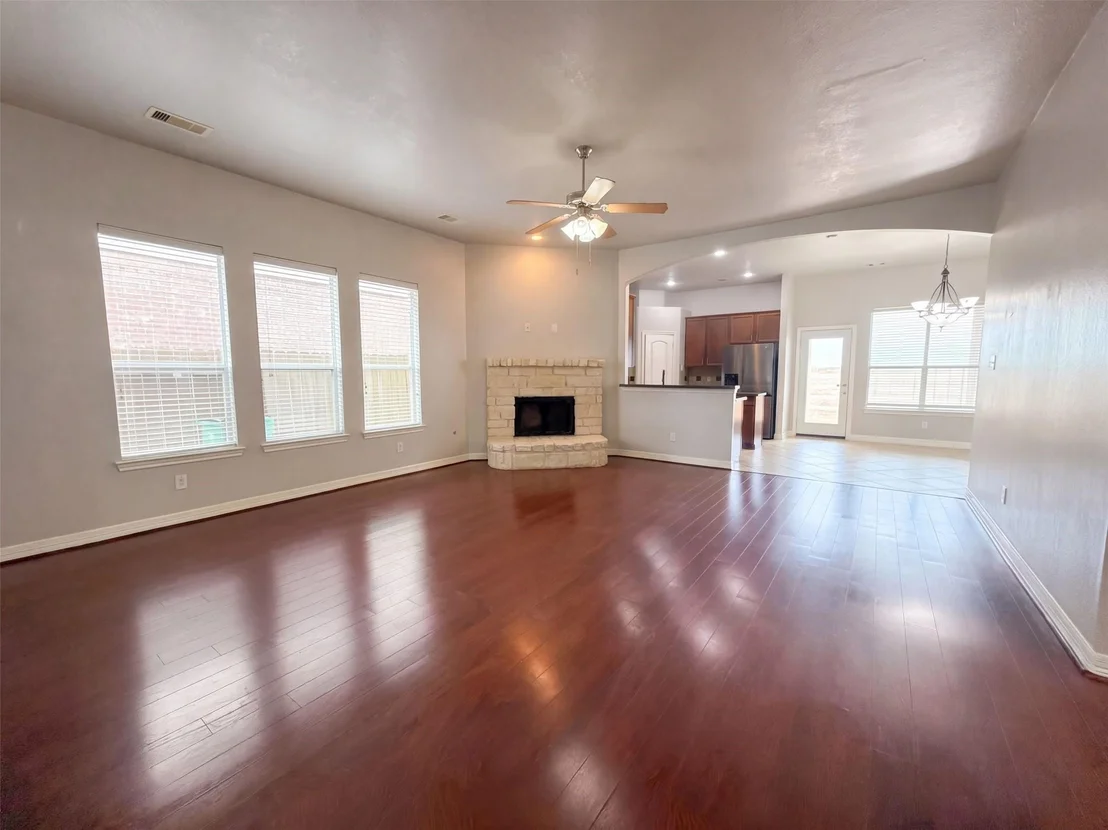 Photo of 9411 Silver Ridge Drive