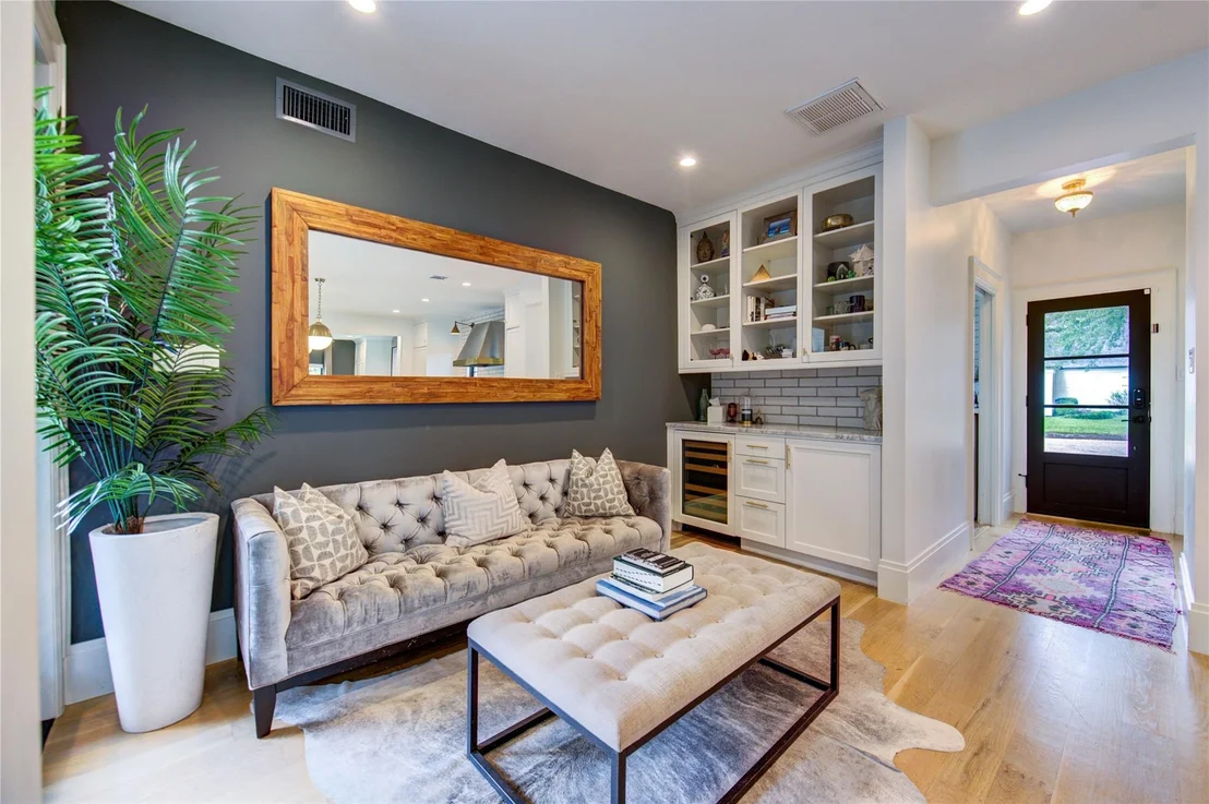Photo of 1002 Daria Drive