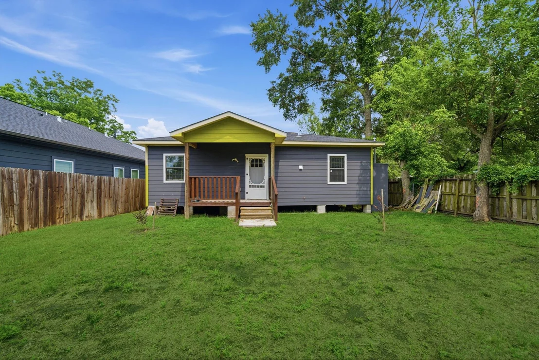 Photo of 6731 Couch Street
