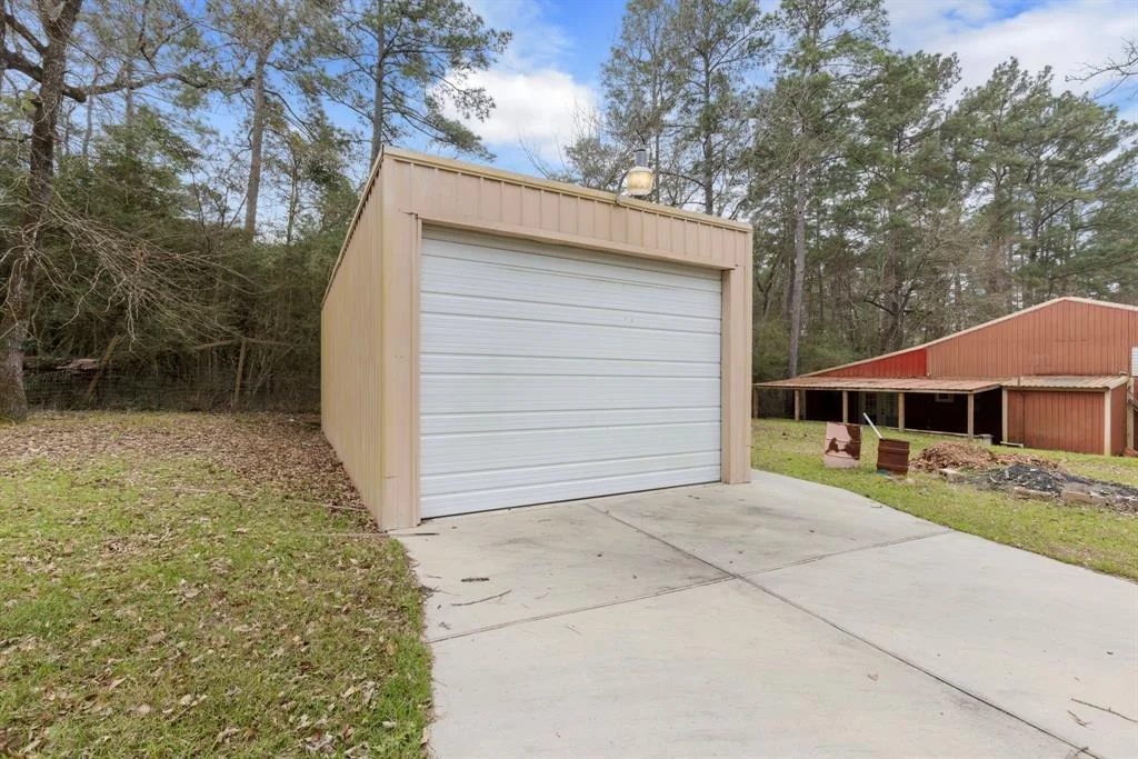 Photo of 16202 Surrey Lane