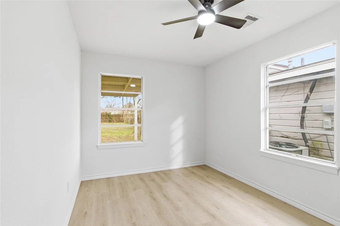 Photo of 2111 Briar Lane