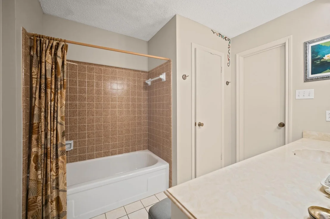Photo of 1034 Coachlight Drive