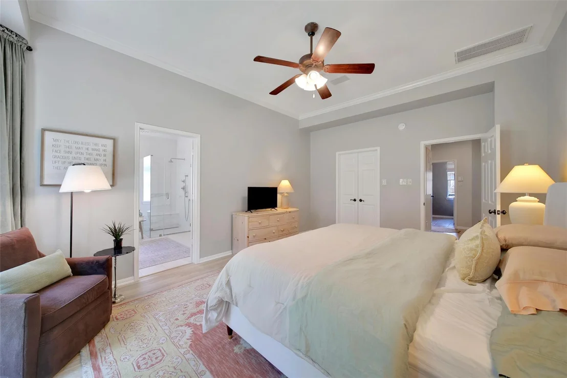 Photo of 43 E Sandalbranch Circle