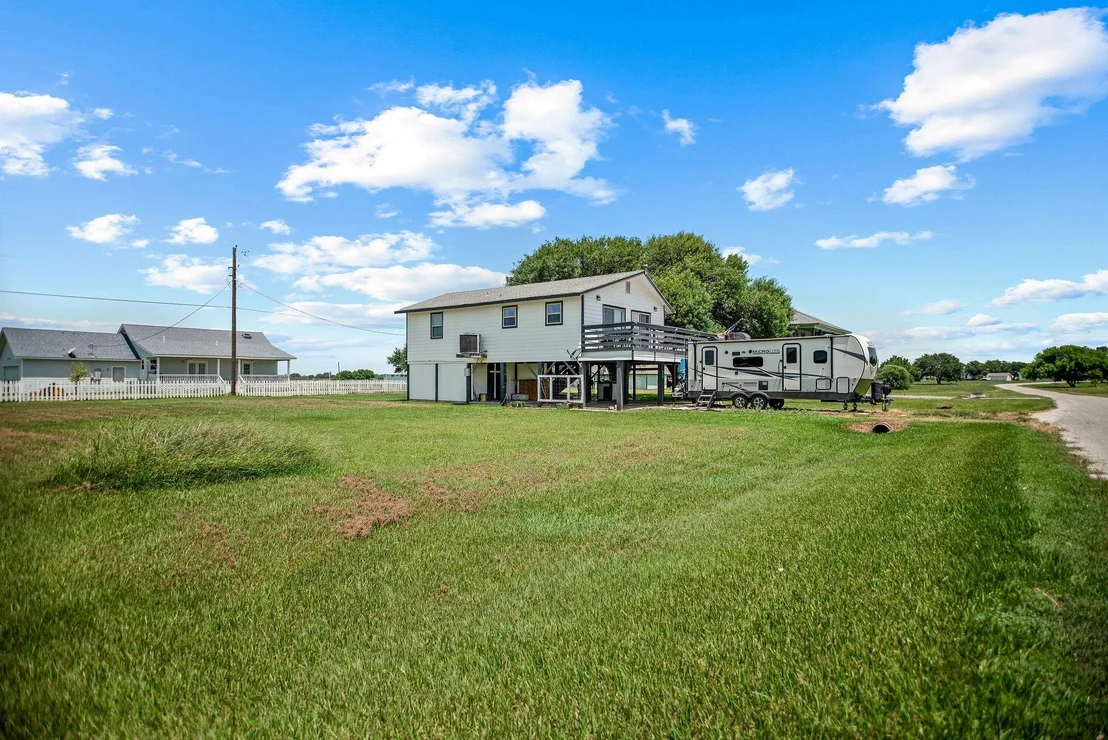 Photo of 654 Calumet Drive