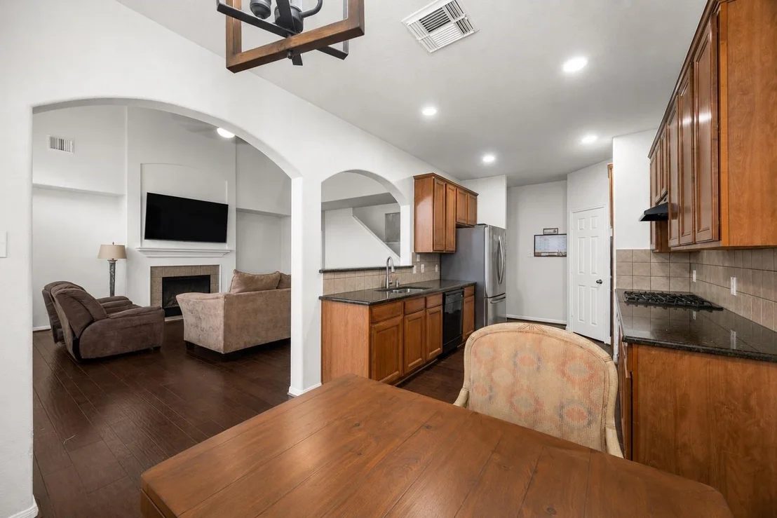 Photo of 927 Spring Source Place
