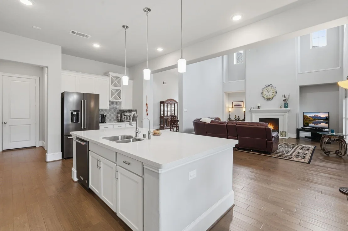 Photo of 111 N Winter Sunrise Circle