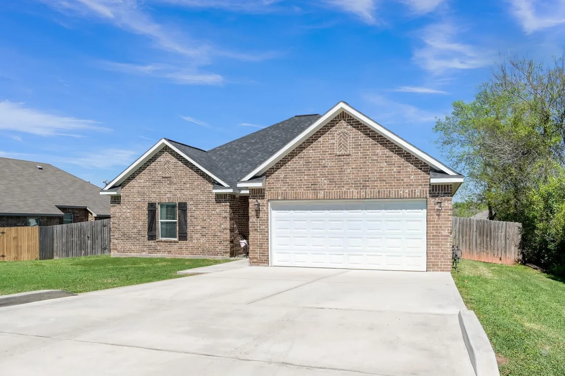 Photo of 12426 Hackberry Drive