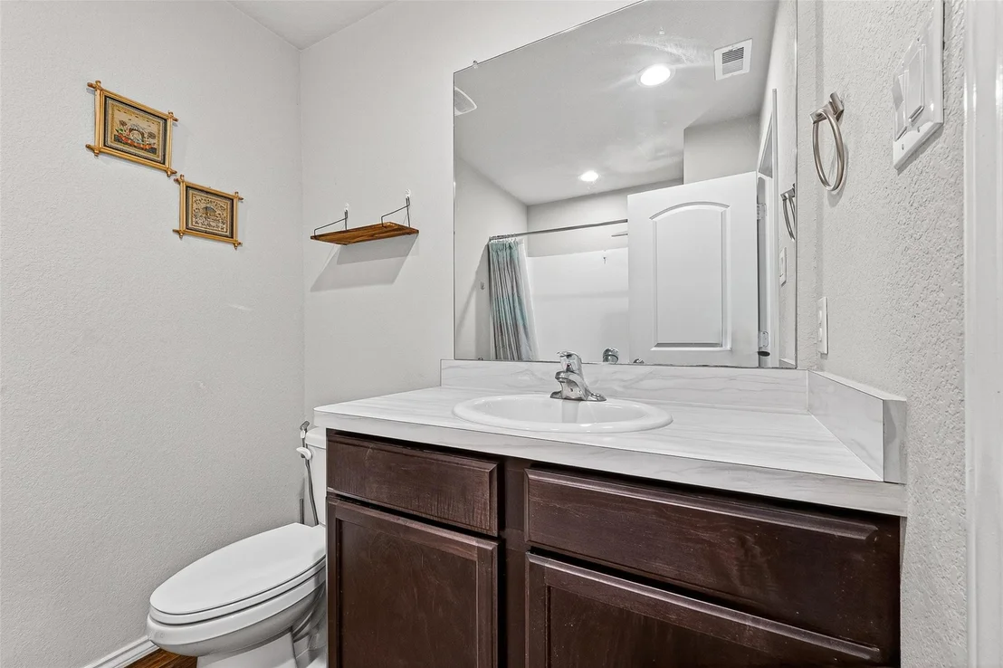 Photo of 21606 Victoria Harbor Drive