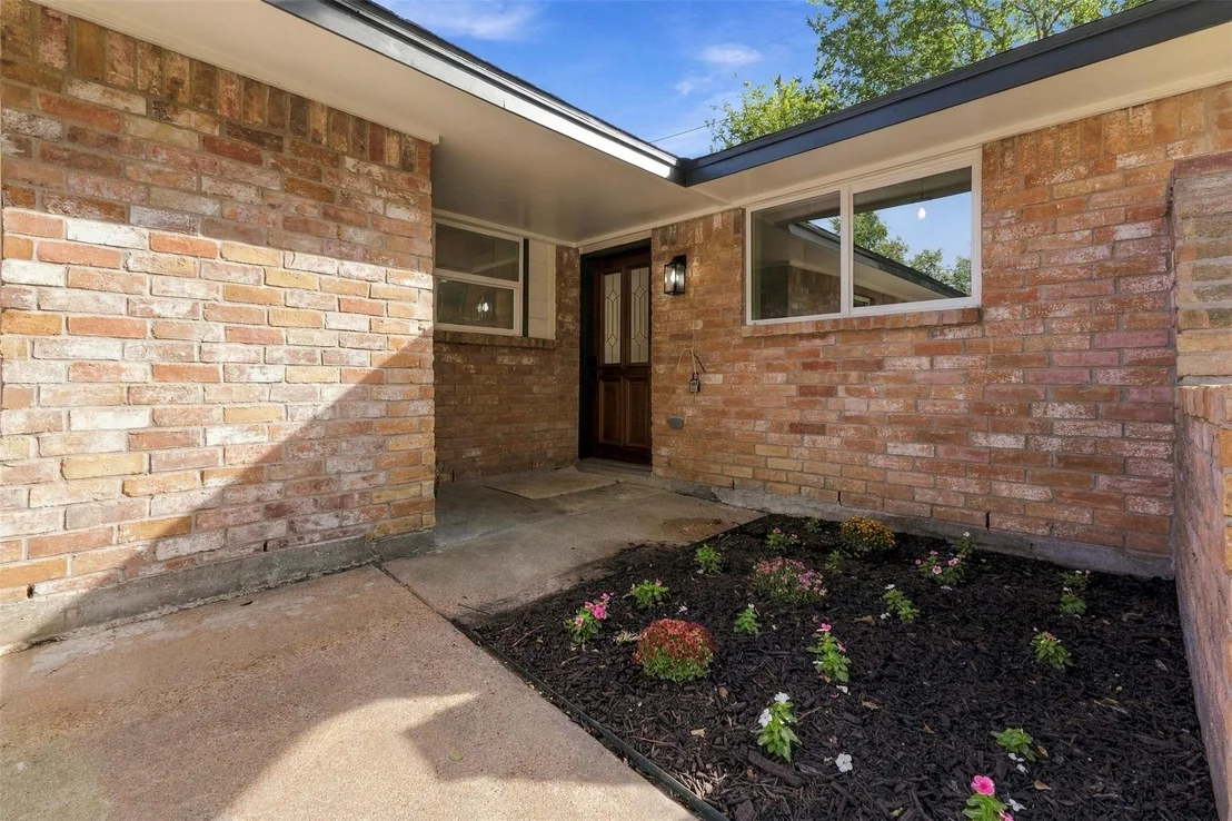 Photo of 7502 Woodsman Trail