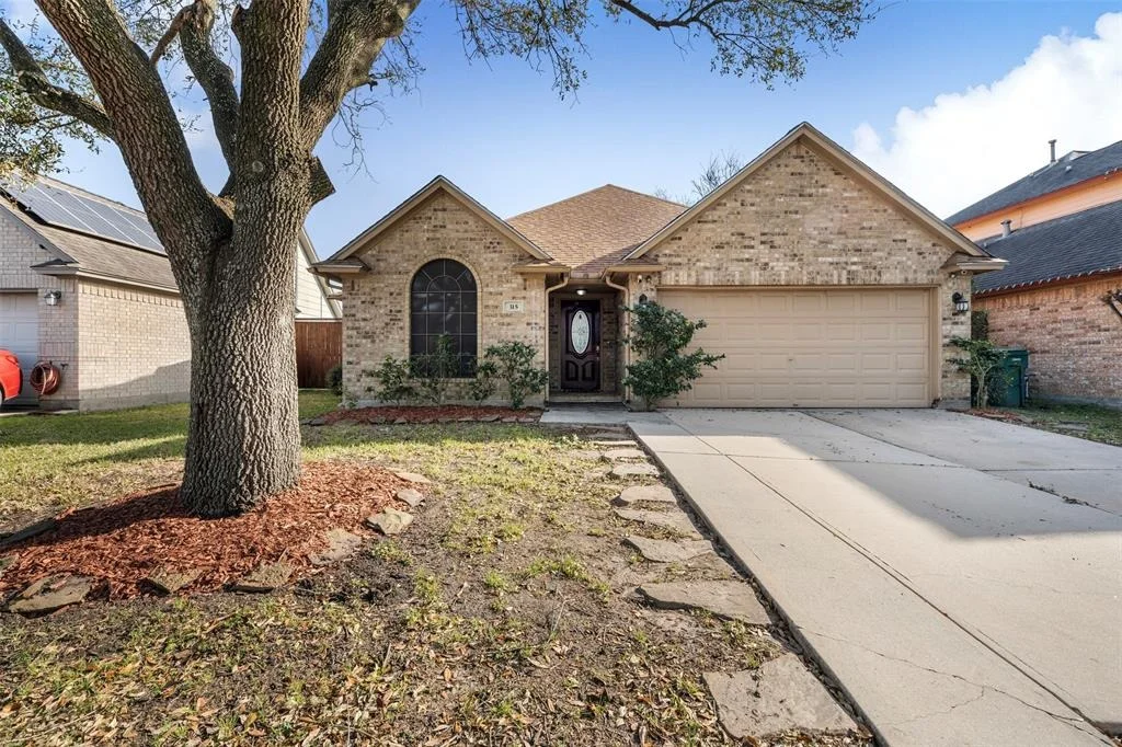 Photo of 315 Bluebird Lane