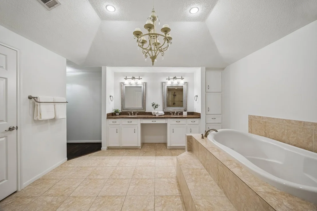 Photo of 9718 Oxted Lane
