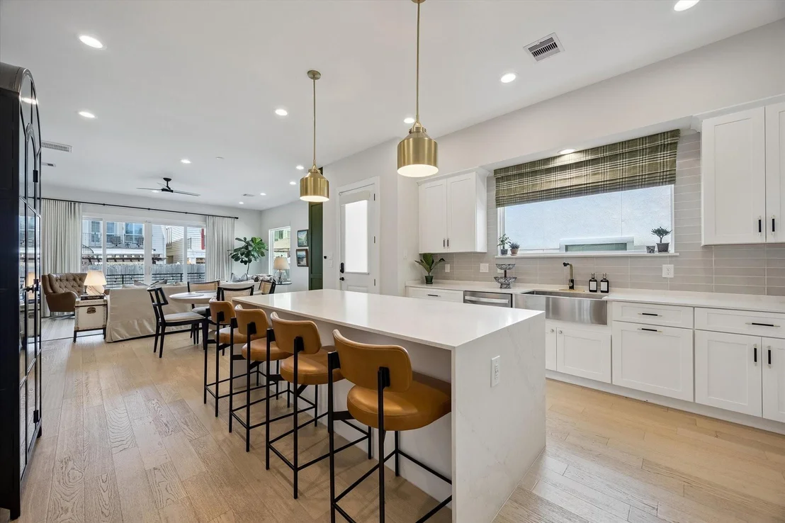 Photo of 5532 Darling Street