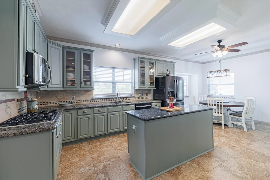 Photo of 1520 Lakefield Drive