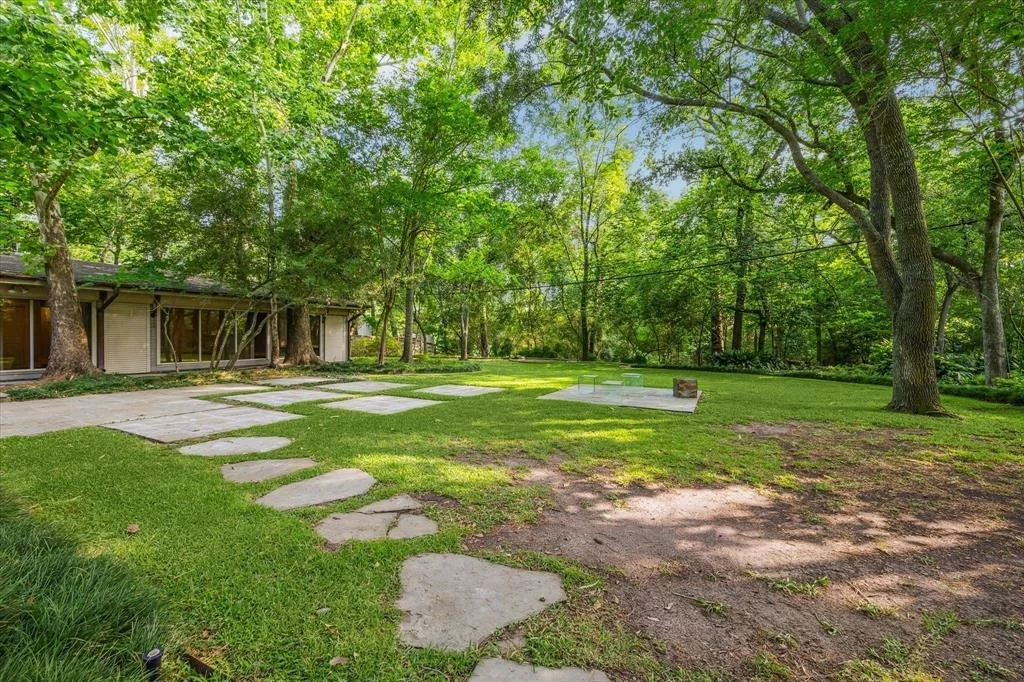 Photo of 323 Electra Drive