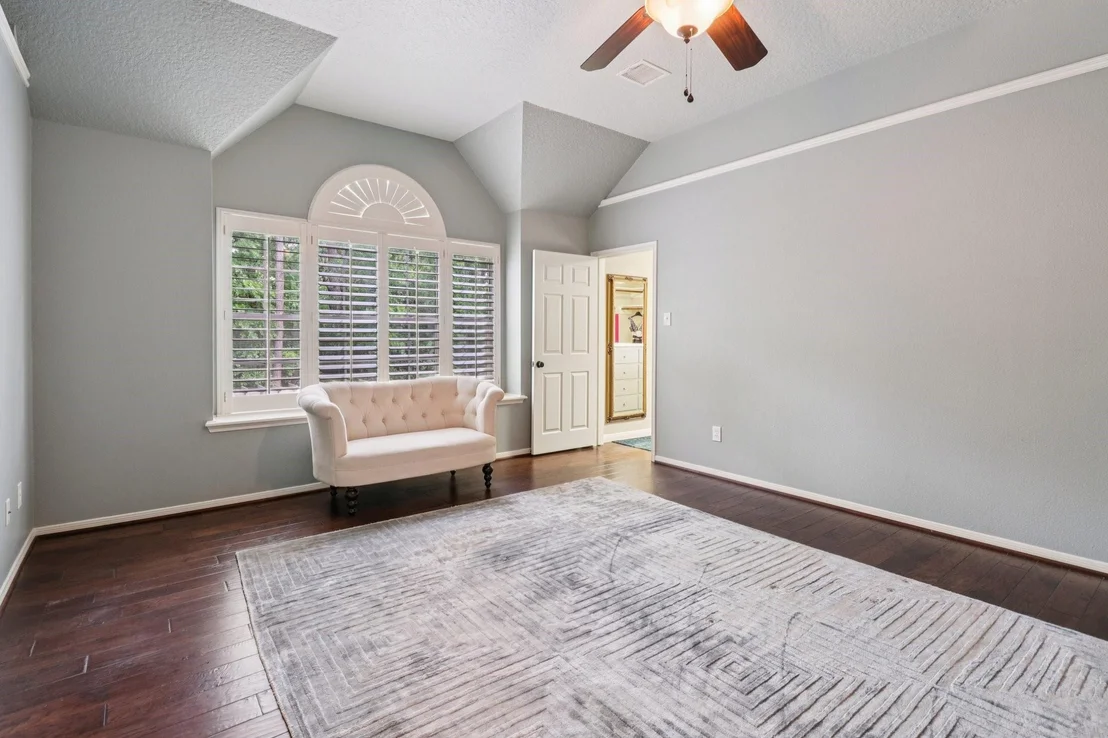 Photo of 18 Woodmere Place