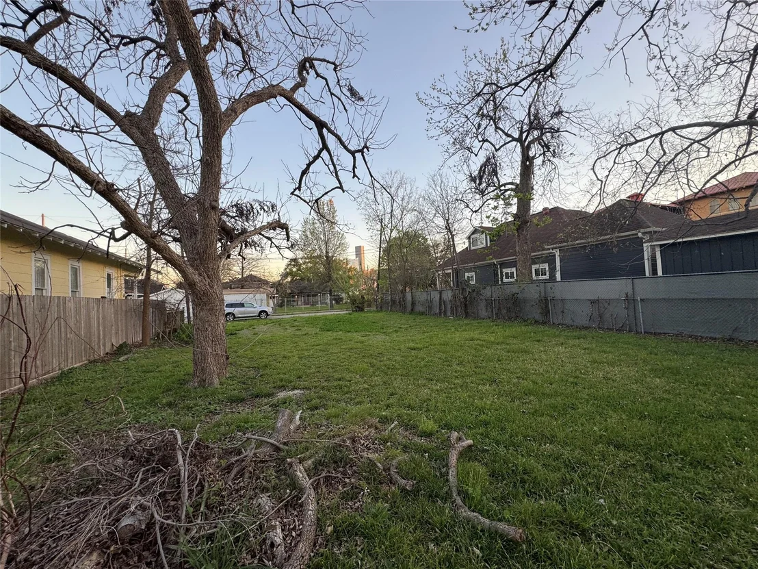 Photo of 303 Bishop Street